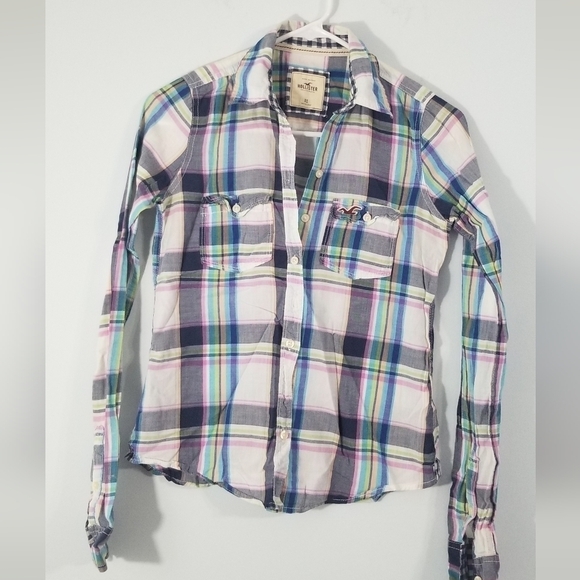Hollister Flannel Long Sleeved Collared Shirt. Size XS. Dual Front Pockets. - Picture 1 of 6